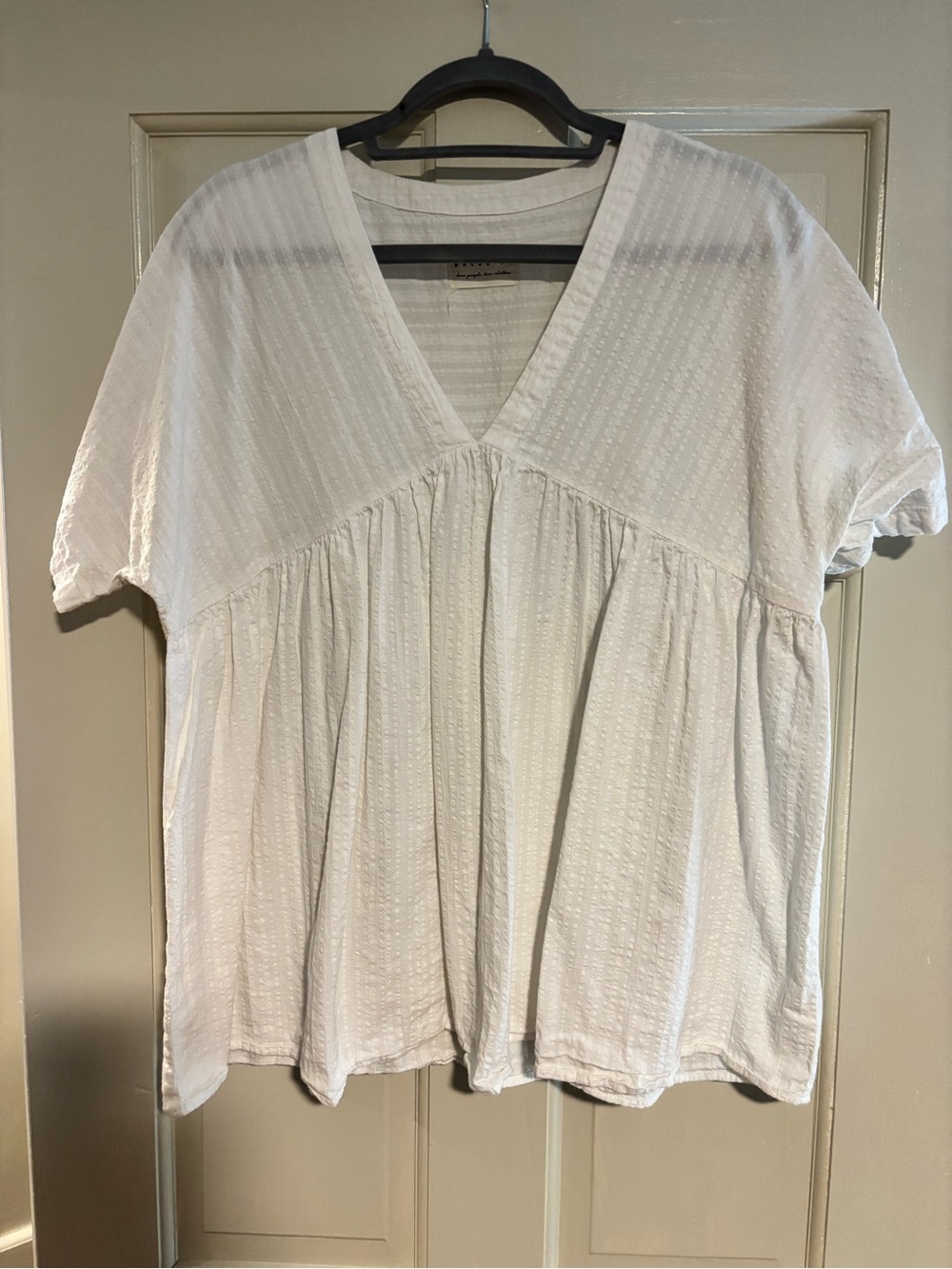 Relaxed White V-Neck Textured Tunic Top